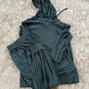 Kindred Bravely Dark Green Apparel